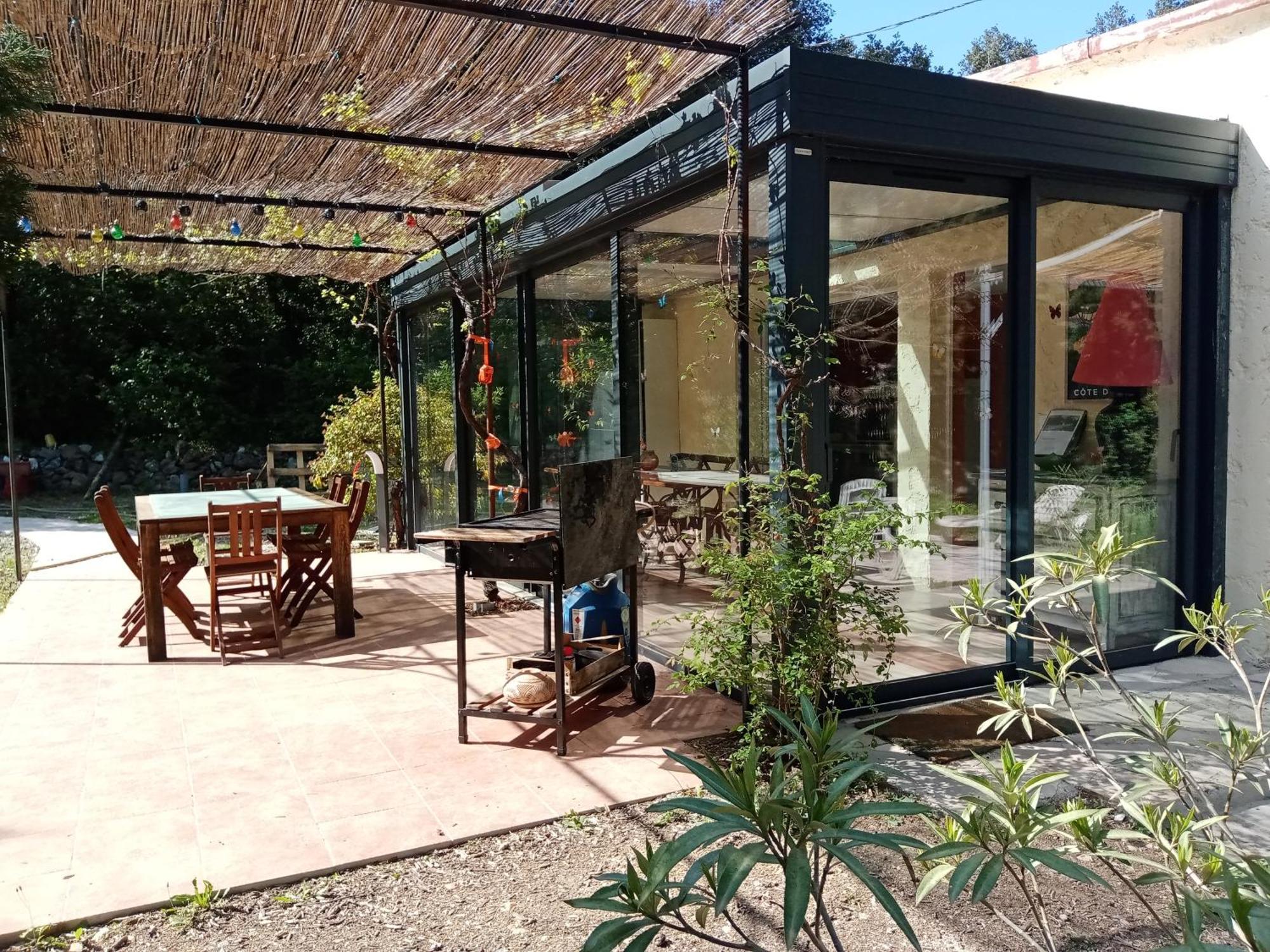 Au Mas Saint Pierre Hotel Pignans Екстериор снимка