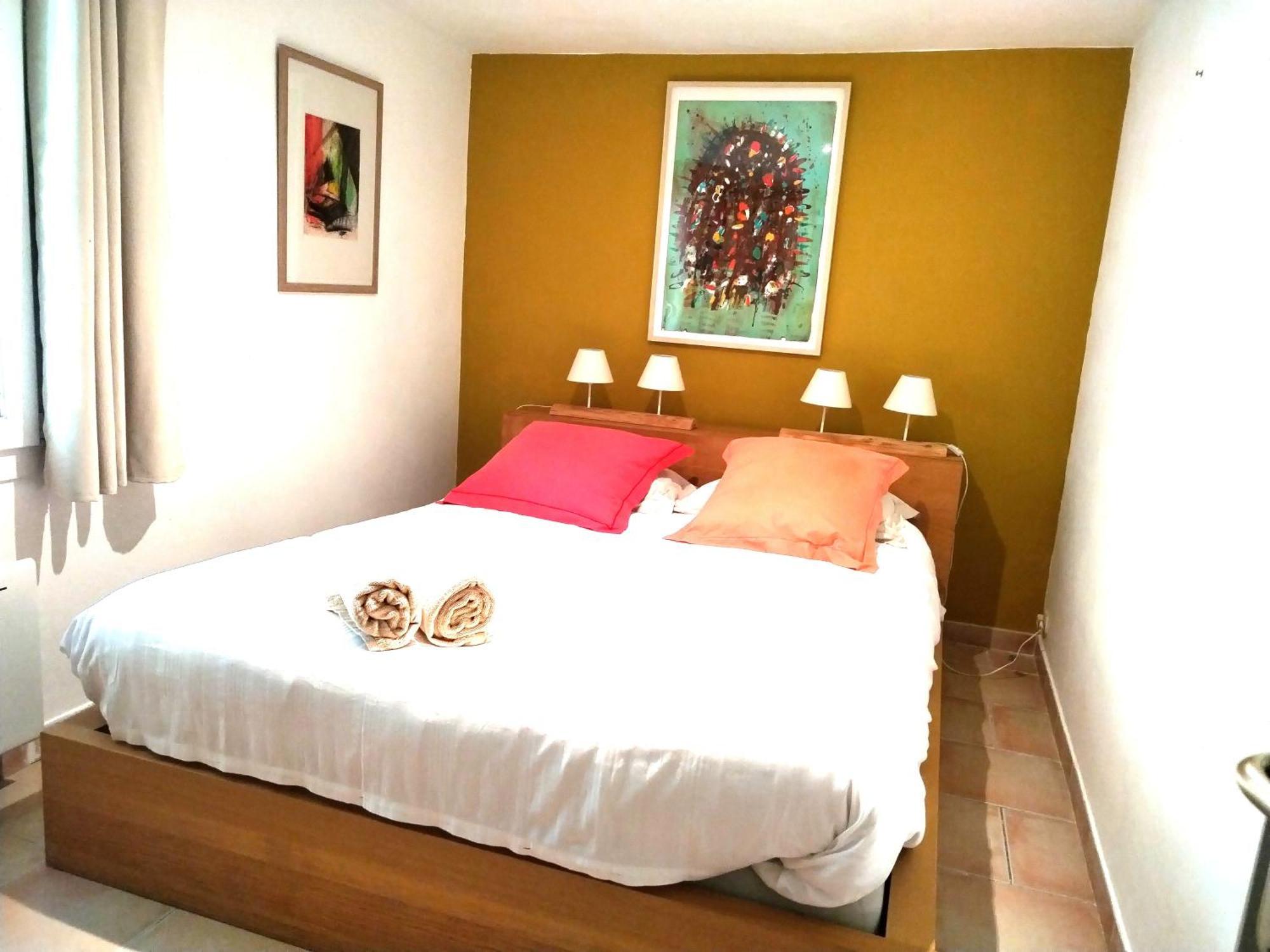 Au Mas Saint Pierre Hotel Pignans Екстериор снимка